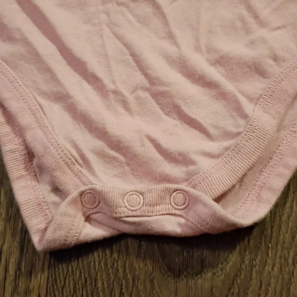 Garanimals Green and Pink Camouflage Bodysuit - Picture 3 of 7